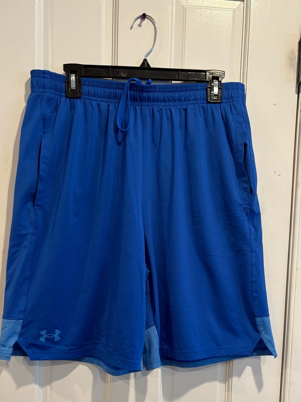 Under Armour Men's Athletic Shorts. Size L